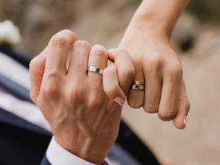 https://luxurydiamonds.ca/collections/mens-wedding-bands